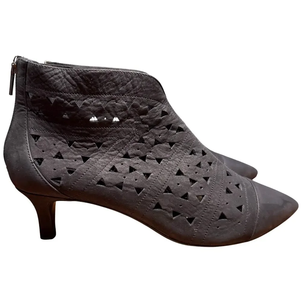 Rockport Total Motion Kalila Women's 10 Black Nubuck Booties Kitten Heel Cut Out